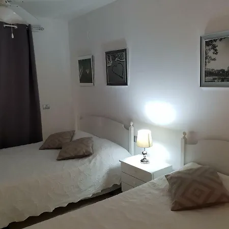 Modern Duplex In Mar *